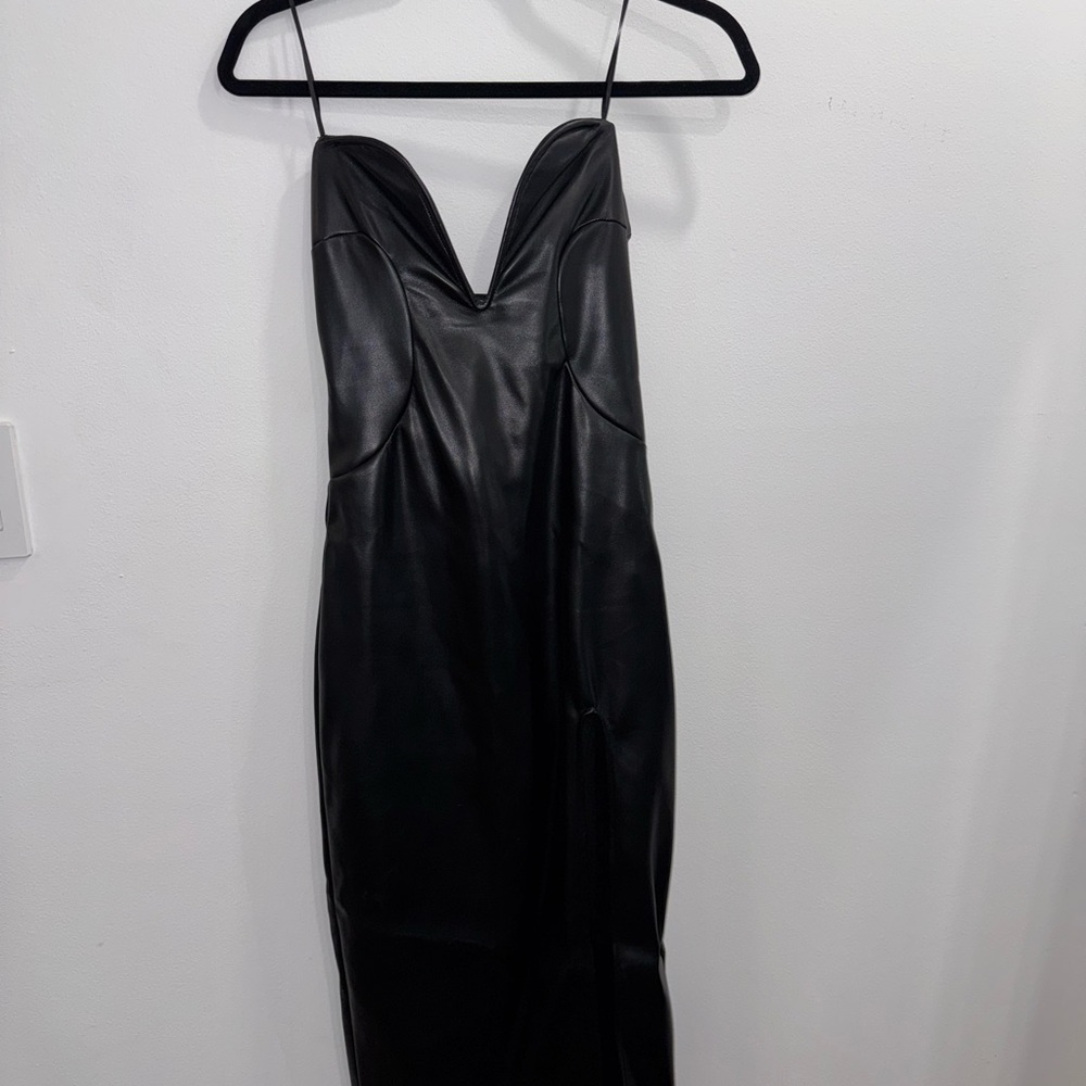Elegant Black Spaghetti Strap Dress